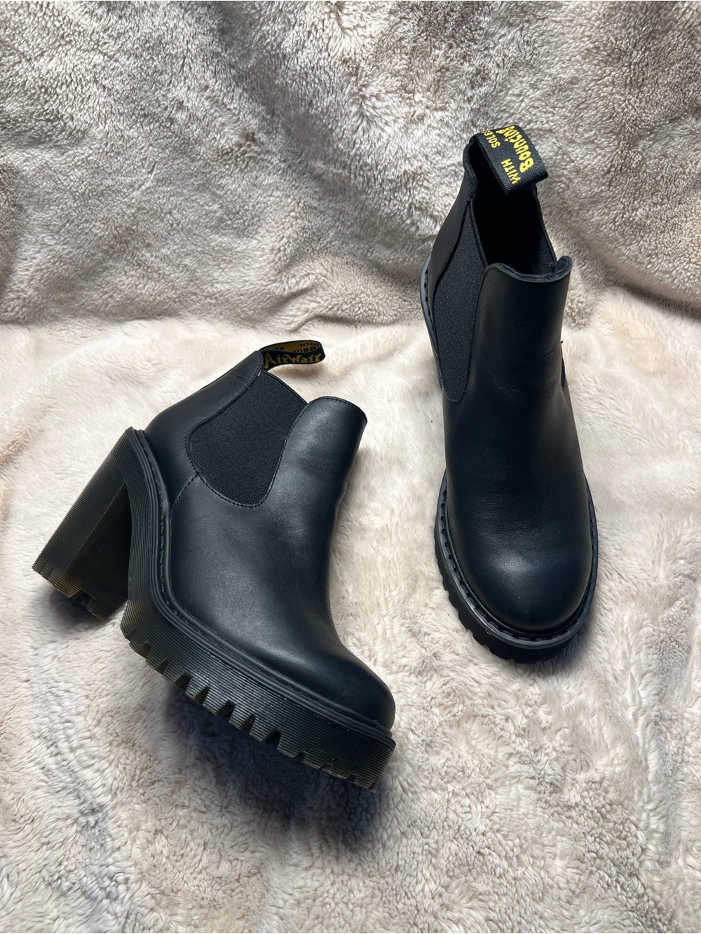 Dr. Martens Hurston Heeled Chelsea Boots US Size 5